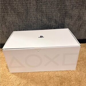 White Play Station Virtual Reality